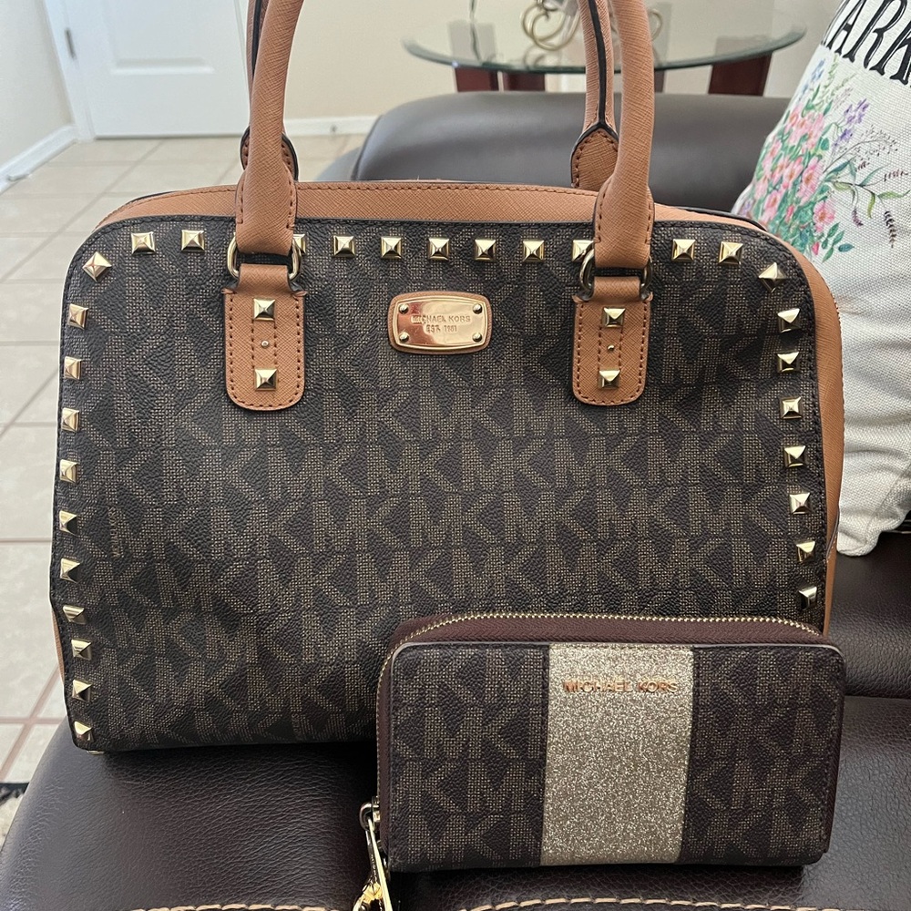 🚫❌SOLD❌🚫MK Purse & Wallet